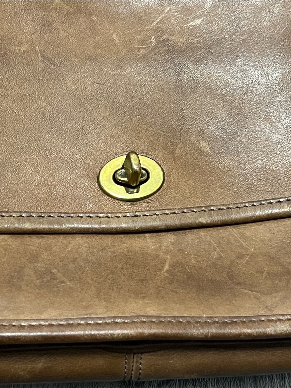 vintage Coach City bag, likely from the 1980s or 1990s/ leather - Picture 4 of 15